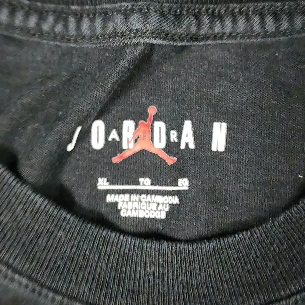 Jordan Men's Extra Large Shirt Graphic Jumpman Logo Red Black Athletic Tee Grid